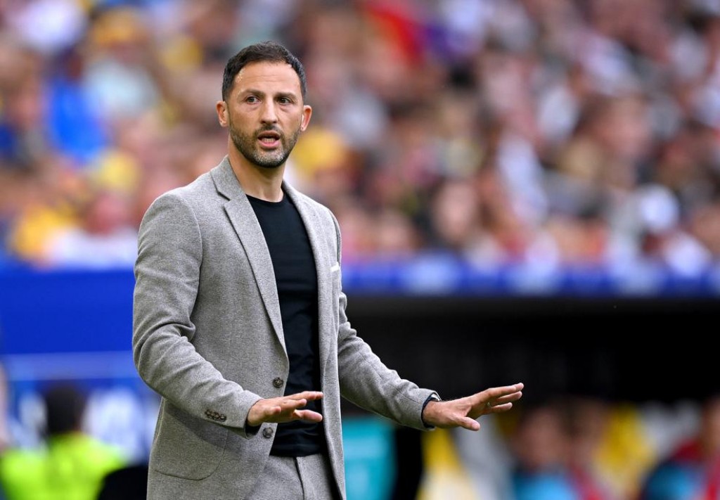 Belgium coachge shakuvaa thakeh: Hotel inn dhandah dhevunee maa lahun, rangalhah warm up ves nuvi!