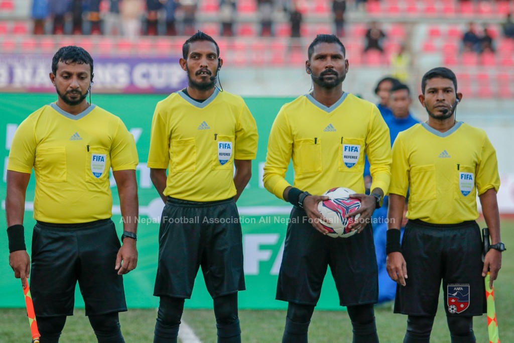 Reethi manzareh, Bhutan aai Laos match medhukandaalee dhivehi referee in roadha veellumah!