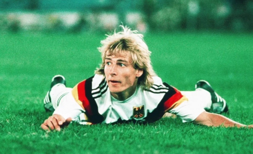 Klinsmann  akee kulhivaru akhulaagaamedhu vaahaka dhakkan kufoohamavaa meeheh nooneve.