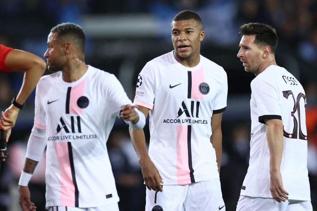 Gadhafadha PSG ah point eh, Liverpool in fahathun arai AC Milan balikoffi