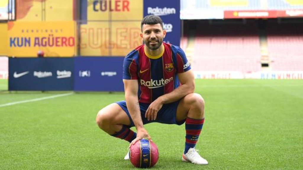 Aharen dhekenee Messi Barca gai madu kuraane kamah: Aguero