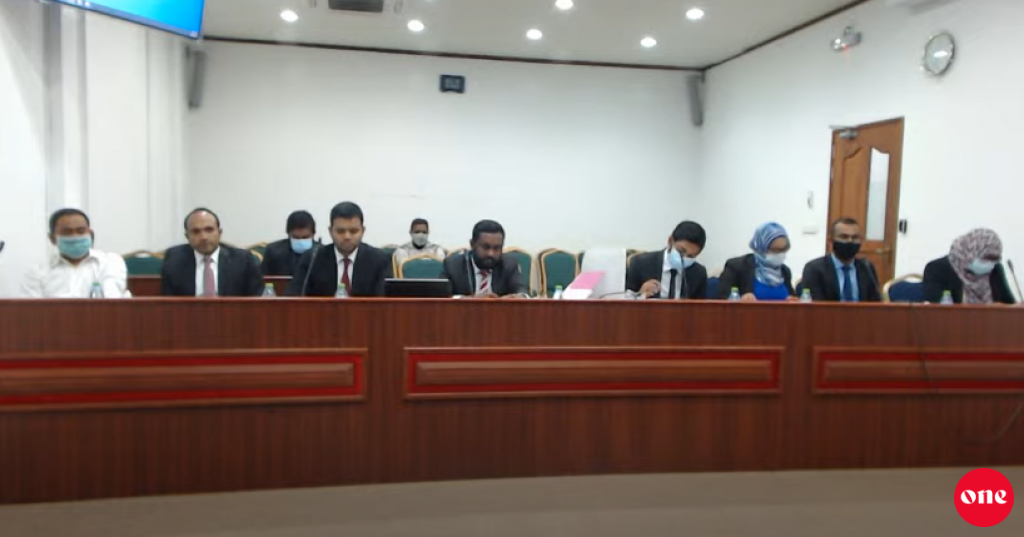 Dhifaa ah beynunvaa thakethi belumah Raees Yaameen ah furusathu dinumah angai, miadhuge adu ehun nimmaalaifi