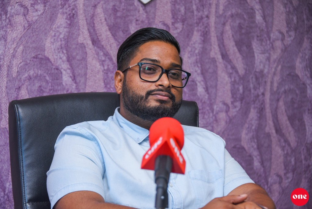 Football mubaaraiyy thah huttaalaigen thibumakee halleh noon: Bassam