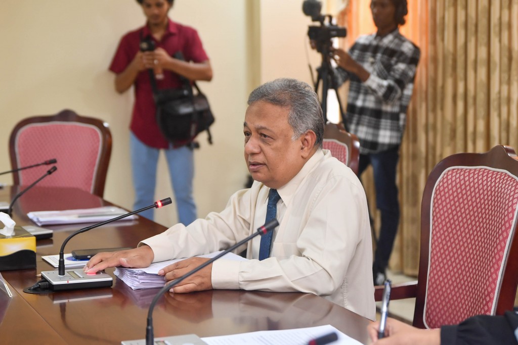 Amureh neregenves, Aasandha inn nudhakkaa huri faisaa ge mauloomaathu hoadhaanan: Memberun