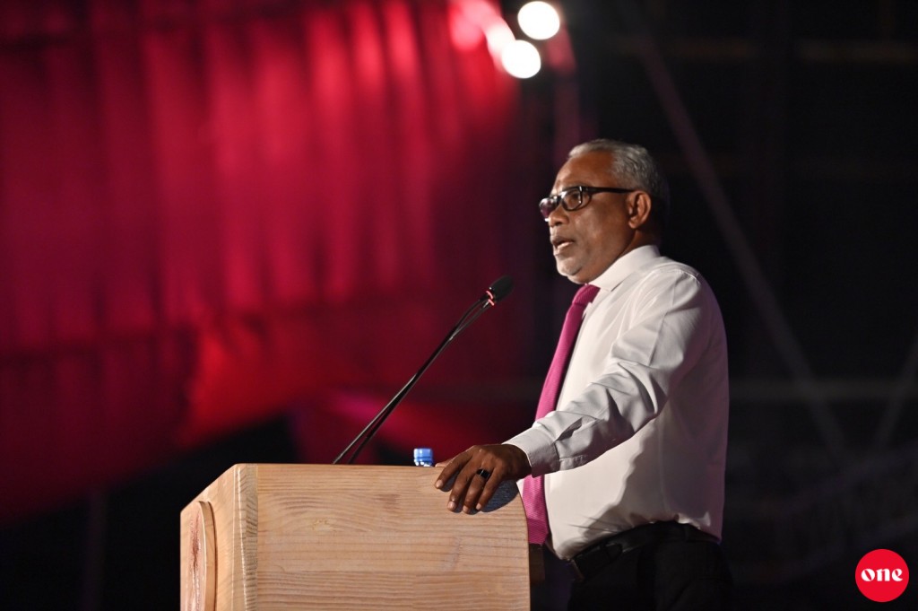 Raees Yameen ge passport hifehettumakee beykaaru kameh, emanikufaanakee fillavaane beyfulheh noon: Adhurey
