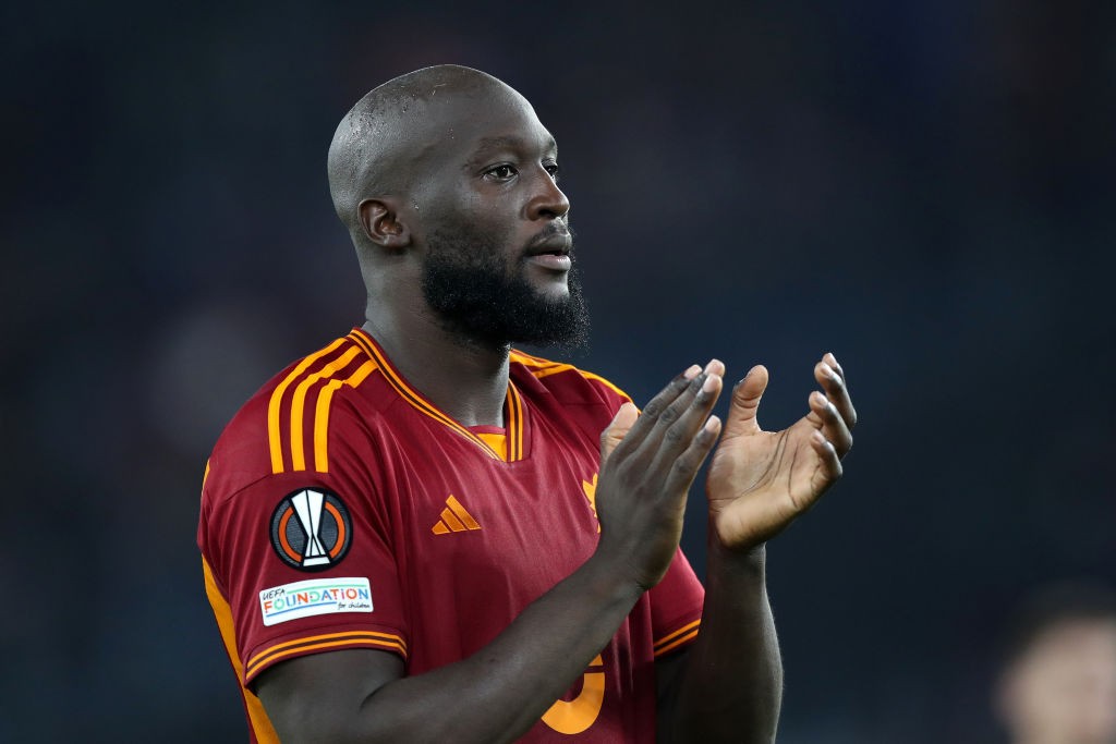 Lukaku ge rangalhu form aaeku Roma ah molheh, Villa ves bodu molheh hoadhai kuriyah
