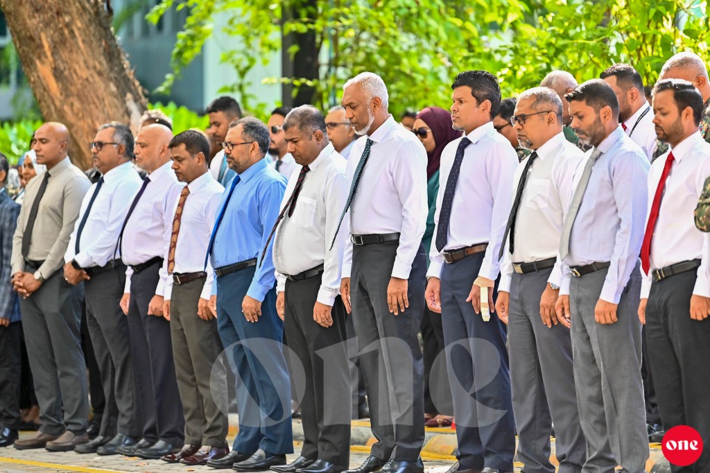 ވަން ފޮޓޯ: ސުނާމީގައި މަރުވި މީހުންގެ ހަނދާނުގައި ބޭއްވި ސުކޫތު