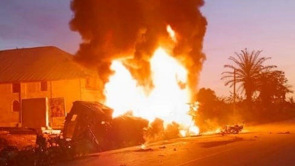 Nigeria gai theyo tanker eh govai 140 meehun maruvehjje