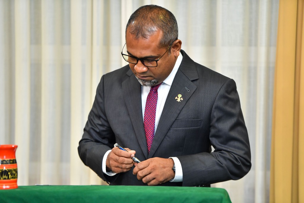 Foreign Minister extends National Day greetings to Oman