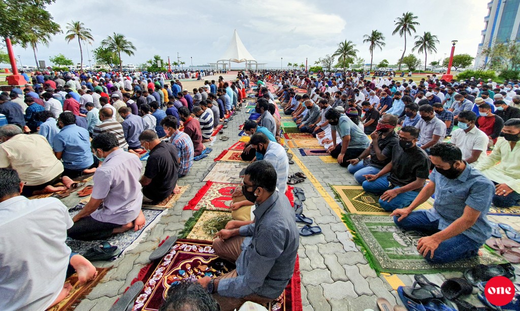 #OnePhoto: Alha Eid namaadhuge jamaathugai gina bayaku baiverivi