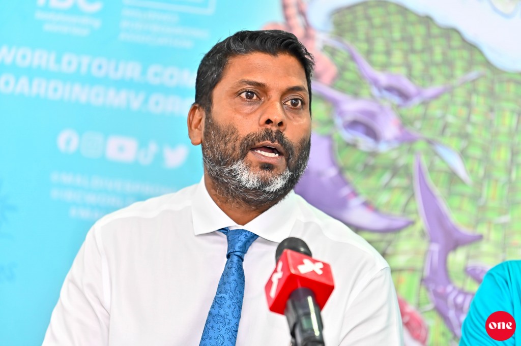''Bodyboarding aai Surfing ah haassa arena gaaimukurevumun mubaaraaiyy thakuhge inthizaamah faseyha vaane''
