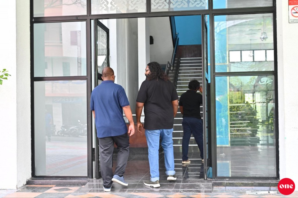 Housing Ministry ge locker thakeh usoolaa hilaafah hulhuvi massalaeh, liyekiyumeh nugelley! 