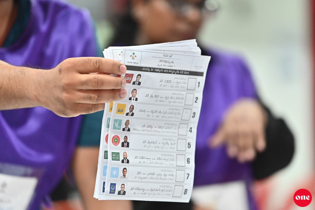 Riyaasee inthihaabu 2023: Dhevana burakaa dhimaalah, kureegai Muizzu!