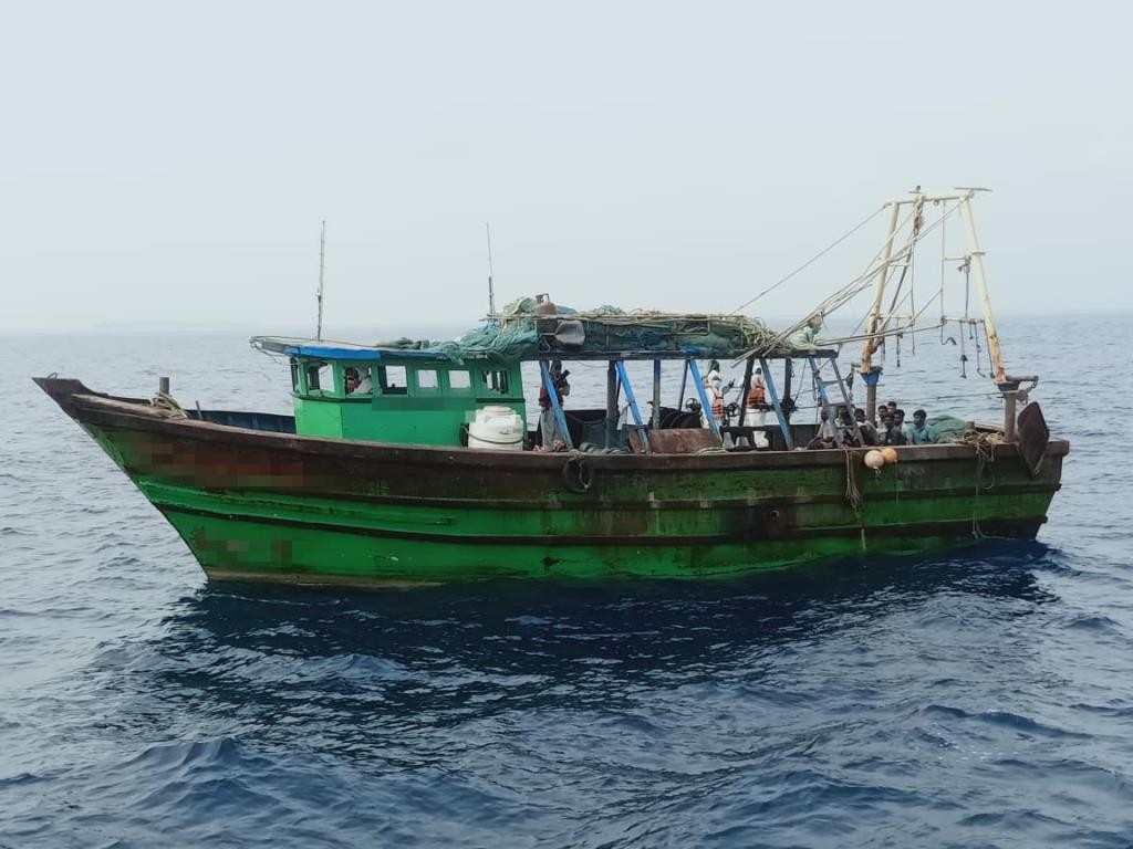 Lanka ge kan'duge sarahadhugai masverikan kuran ulhunu India ge 54 meehaku hayyaru koffi