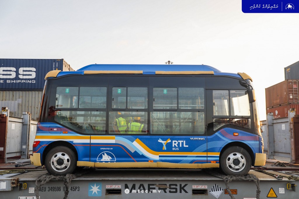 Male gai beynun kuran karantu mini bus thakeh genesfi
