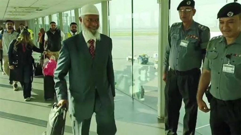 Zakir Naik ge X account ah nuvadhevey goiy India in hadhaifi
