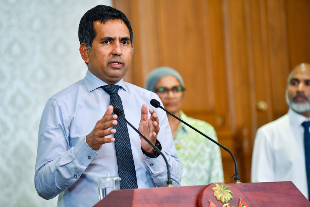 Transhipment aai re-export ge viyafaari ah haasa kunfunyeh ufadhaifi