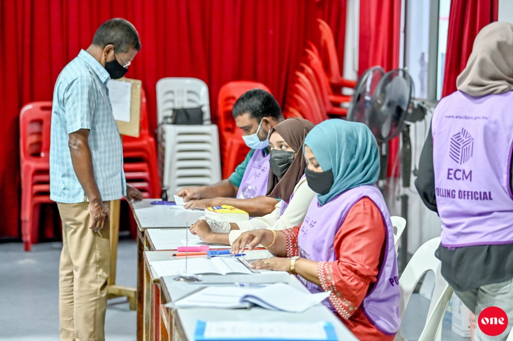 Vaki candidate aka vote laan rishvathu husha'halhaa nama  massala husha'halhan edhijje