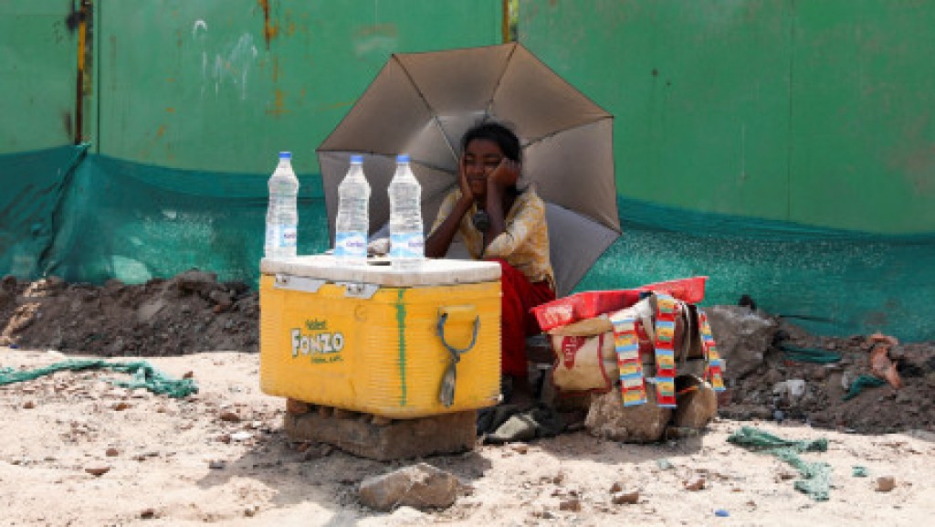 India gai hoonu gadhavumuge sababun 3 dhuvas therey 50 ah vure gina meehun maruvejje