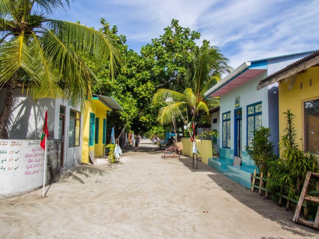 Person tests positive in home quarantine at Fulidhoo