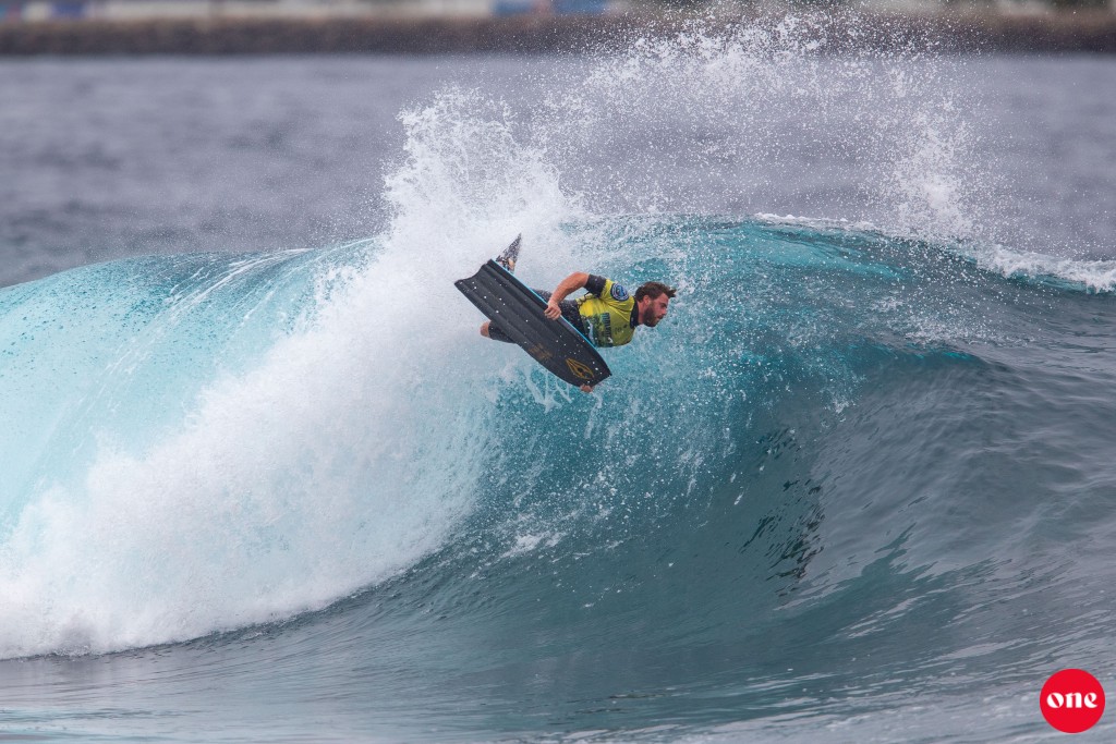 Visit Maldives Pro 2024: Castillo, Armide and Uri advance forward