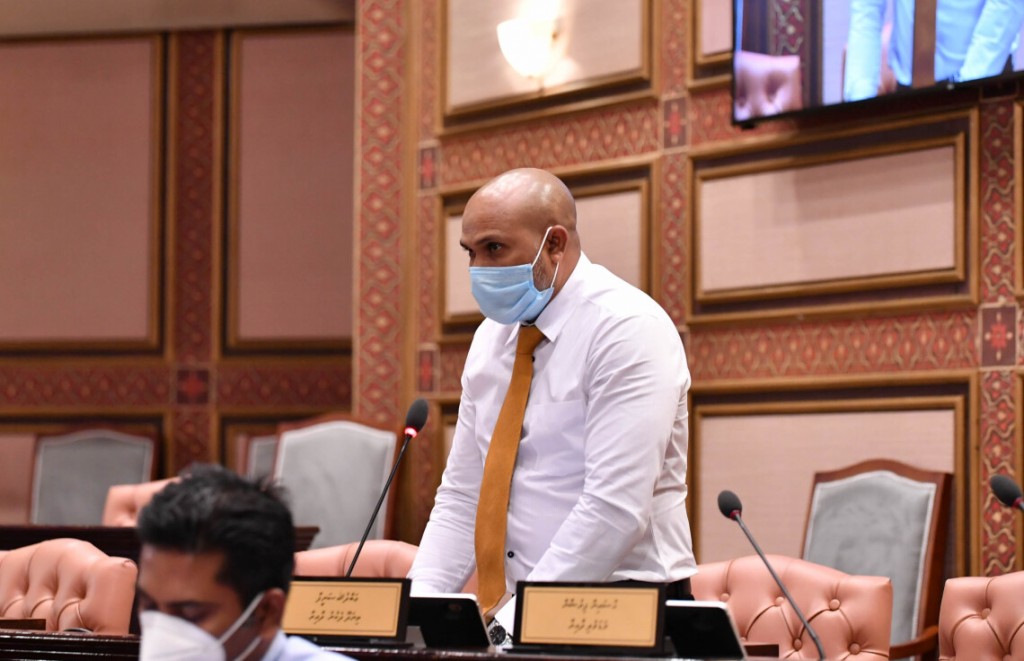 Thinadhoo ah udha erun hallukohddhinumah sarukaarah govaalai kuhlli mahssalaeh hushahalhuhvvaifi