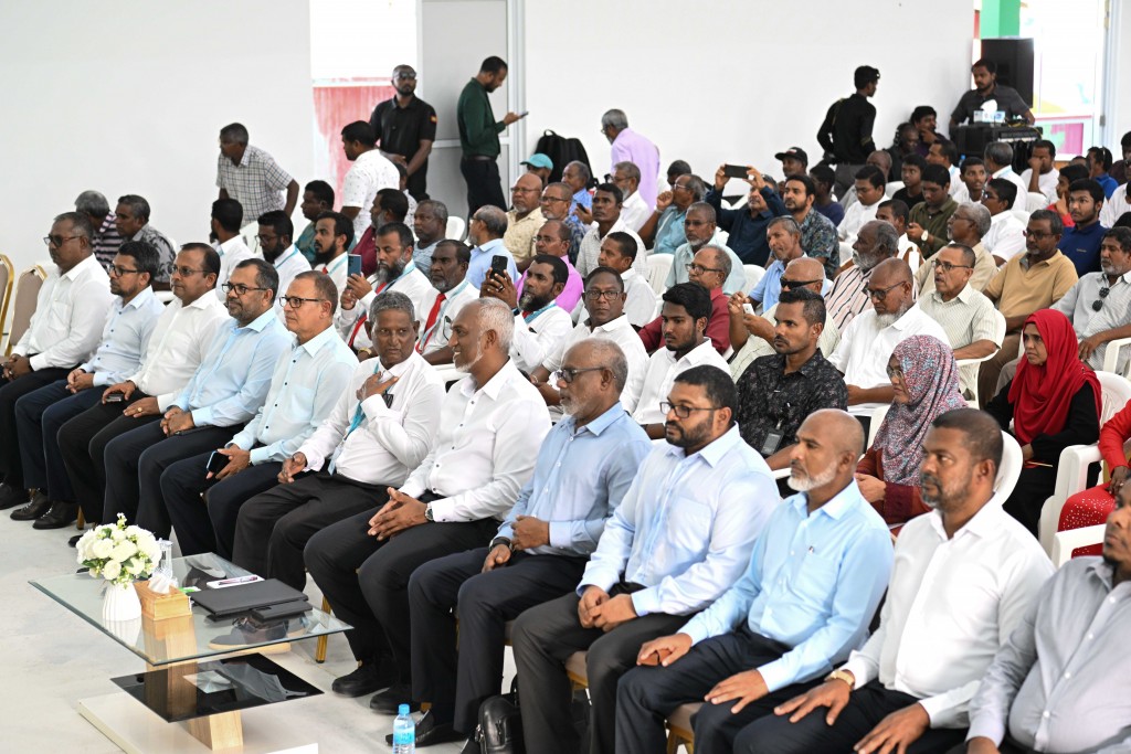 PHOTO: Raees Muiz Th. Guraidhoo, Dhiyamigili, Madifushi adhi Veymandoogai