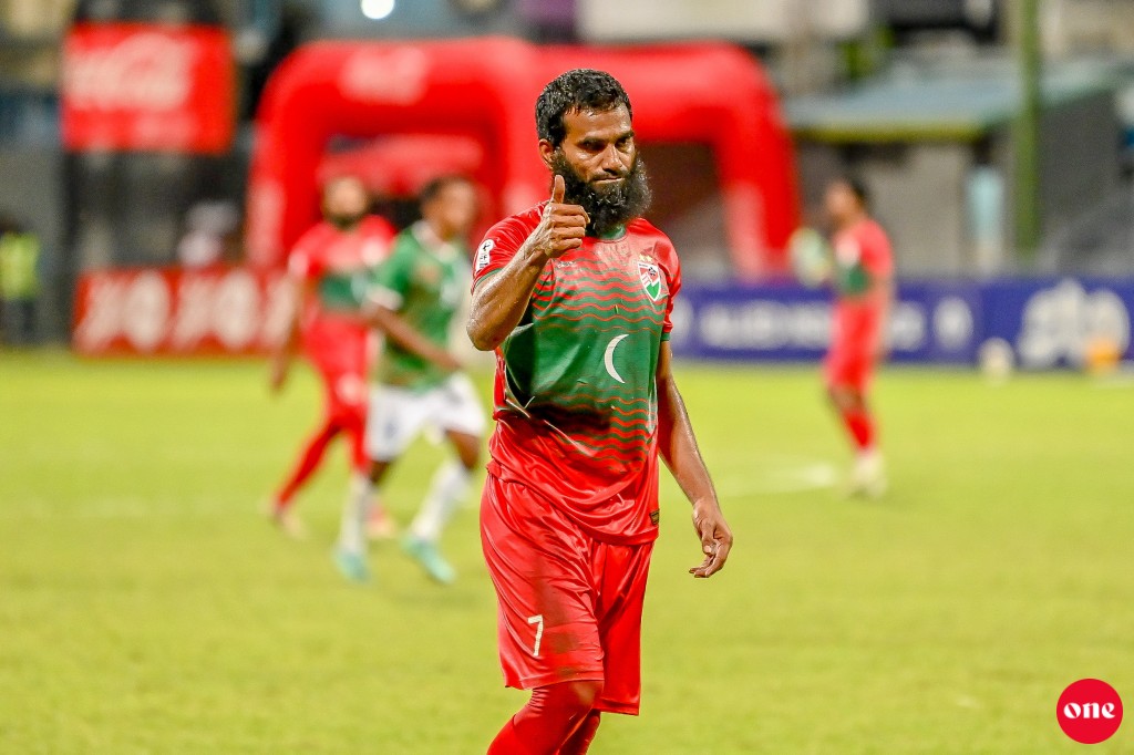 Dhagandey akee adhives gaumee roohu, Hampu ge haassa goal eh!