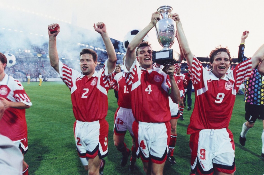Denmark dhoo dhey gothakah noon: Handhaanugai 1992 vana aharuge EURO thashi