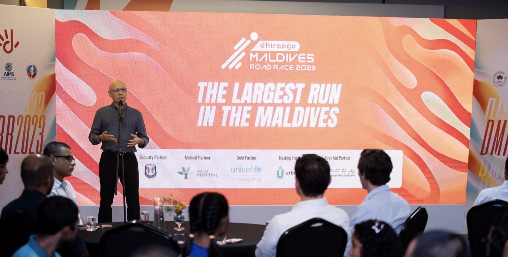 Dhiraagu Maldives road race ge endorsed jamiyaathakah 635,000 rufiyaa hadhiyaa koffi