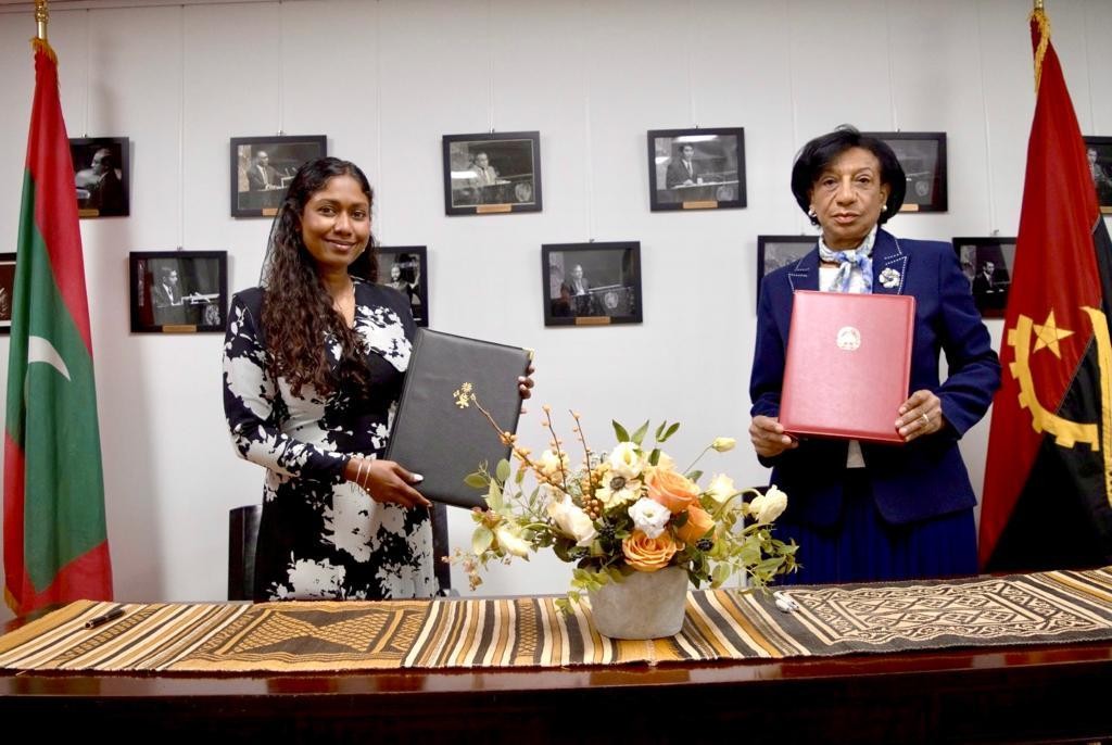 Angola aa eku Raajje in haarijee gulhun gaaimu kohfi