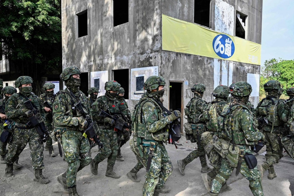 China ah spy kohdhin Taiwan ge 18 meehaku 13 aharah jalah