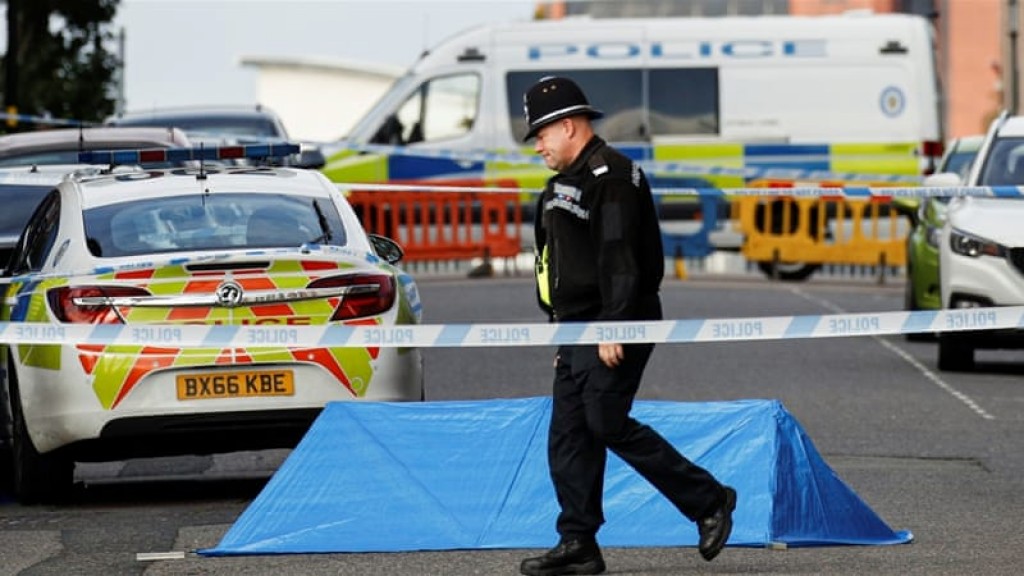 UK police launch murder investigation after man killed, 7 others injured in Birmingham stabbings