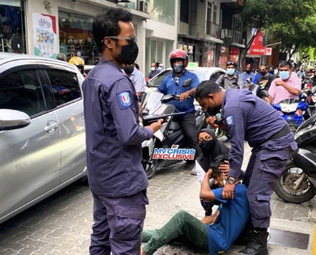 Male' gai maaraamaaree eh, meehakah aniyaave faruvaadhenee