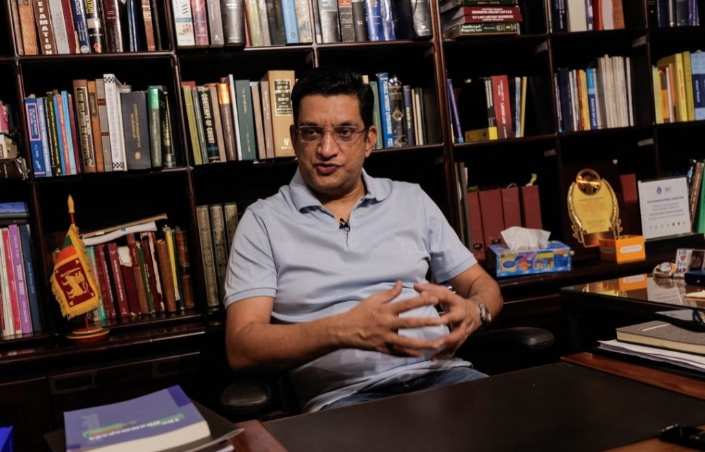 Adhuge dhuniye: Dharaneege kandakah Lanka genbunuiru Rajapaksa ge aailaage thanavaskan vanee ufulifai
