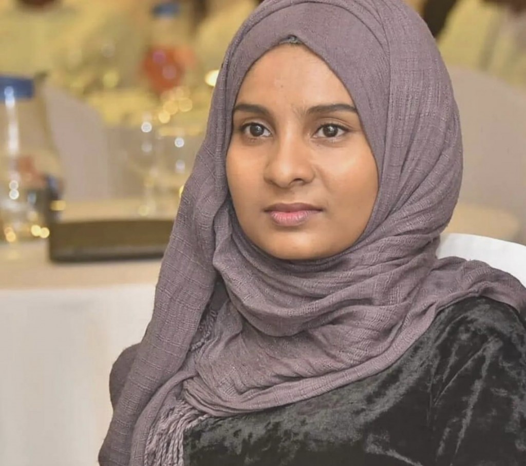 Women icon ge 2 award eh MMC ge Director General Muna ah
