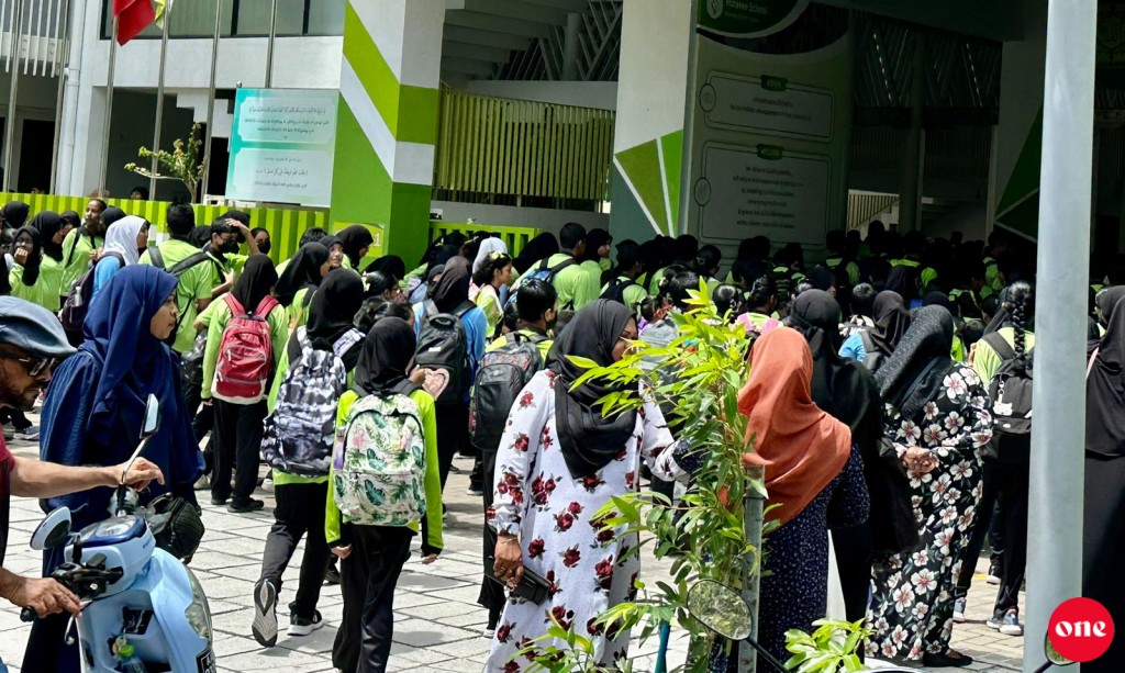 Haiy folhuvaiy: Maibadha 