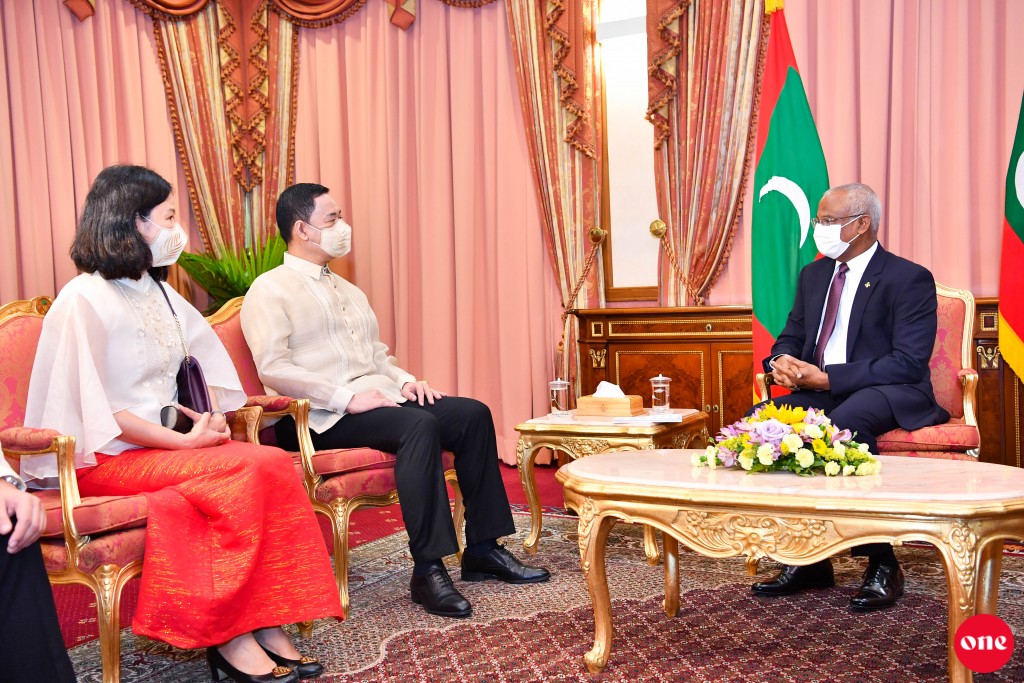 New Ambassador of Philippines and new High Commissioner of Nigeria presents credentials to the President