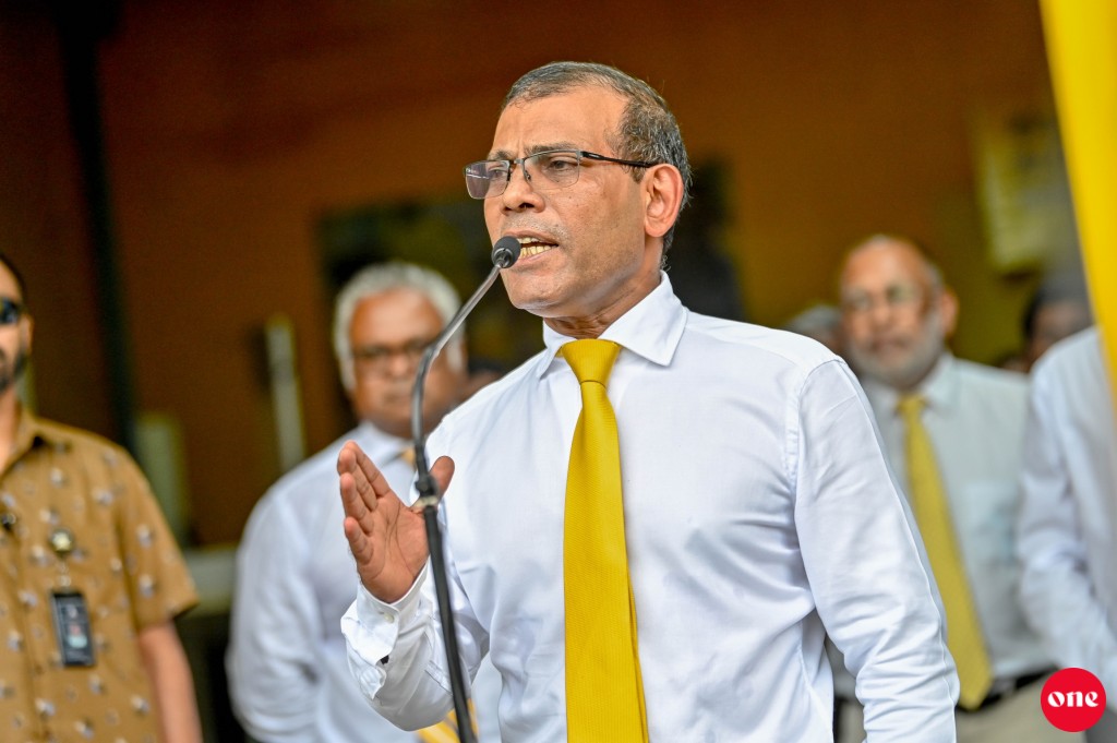 Aanmu dhiri ulhumah buroo aruvan fashaifi nama Raajje dhaanee halaakuge asseyriah: Nasheed