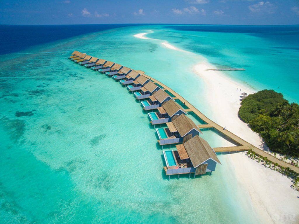 Kuramathi Resort gai moodhah erunu tourist aku maruvefai ovvai fenijje