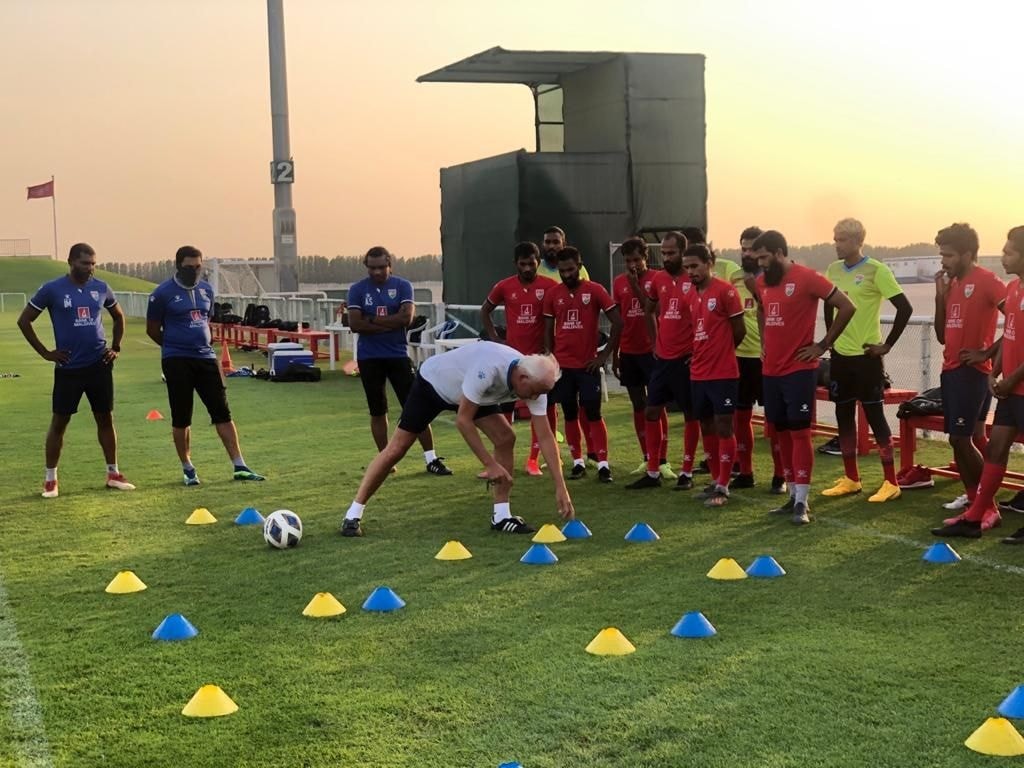 Dhivehi gaumee team ge practice Dubai ge dhandu matheegai