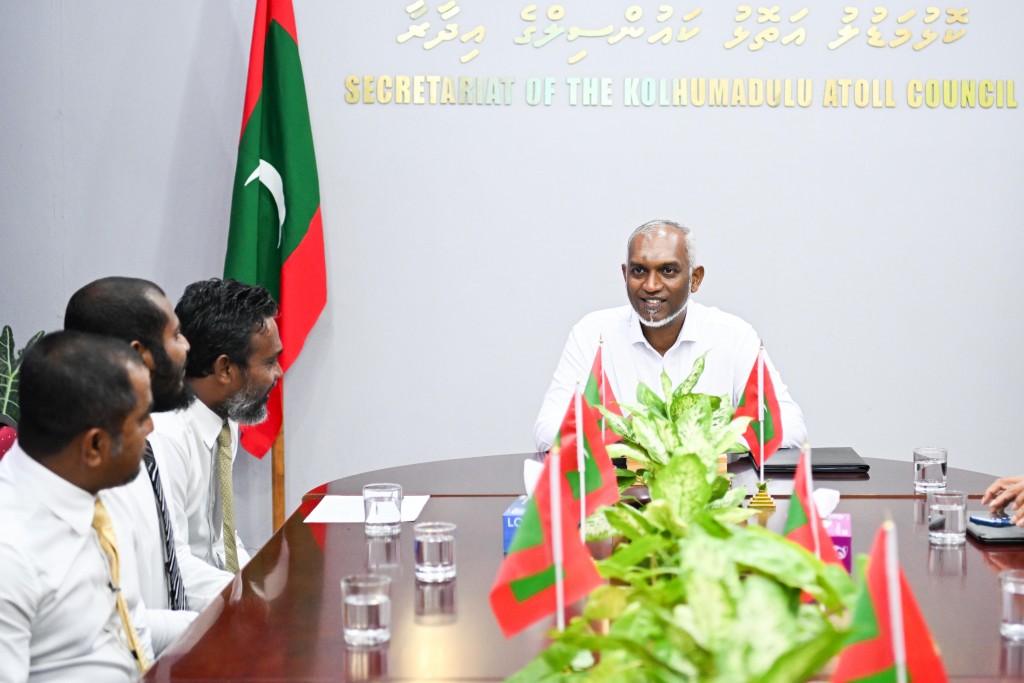 Omadhooge Ihthosoasge thereygai oiy Gaathurehaa aai Kuredhifusheege tharahgee ah dheyn jehey ehbaarulun dheynan: Raees