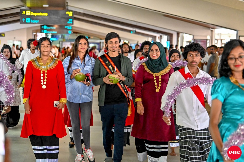 3 vana quater gai emme gina vazeefaa ufedhunee tourism dhaairaa in: MMA