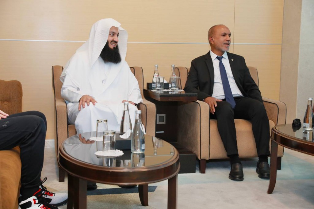 Mufti Menk Raajje vadaigenfi