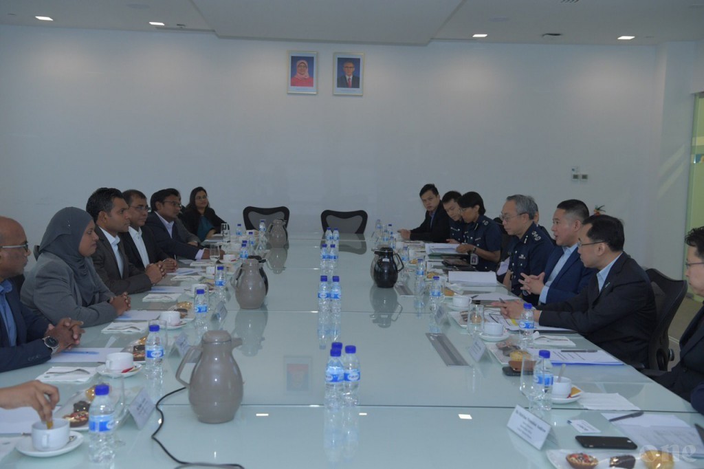 Vice President meets with officials from Central Narcotics Bureau and Singapore Prison Service