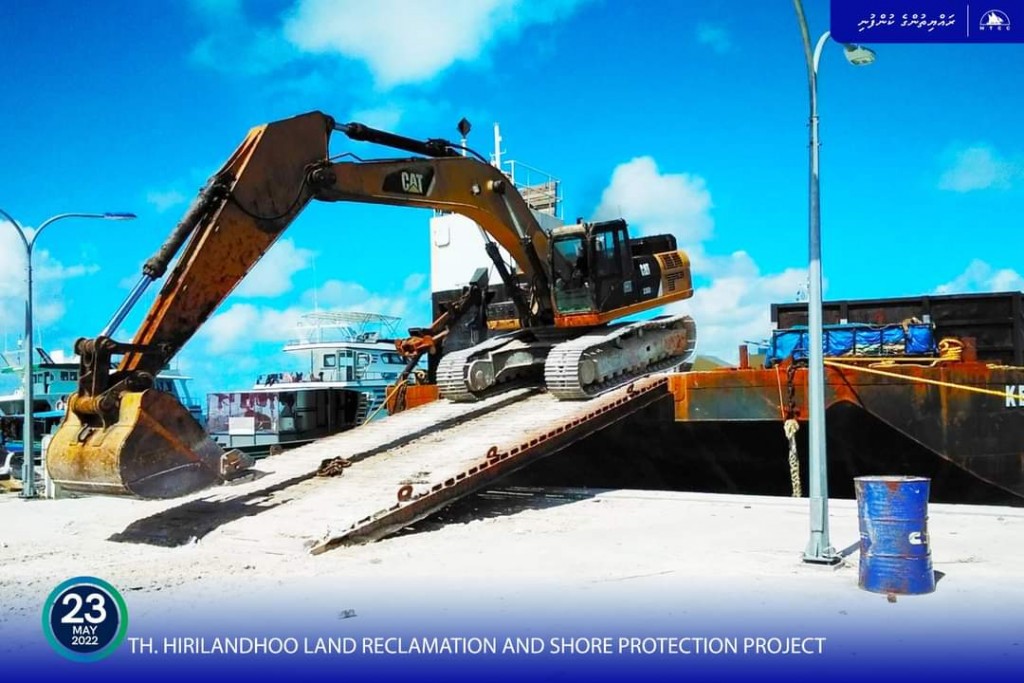 Hirilandhoo bin hikkumaai gondu dhoh himaayaiy kurumah thayyaaru vejje