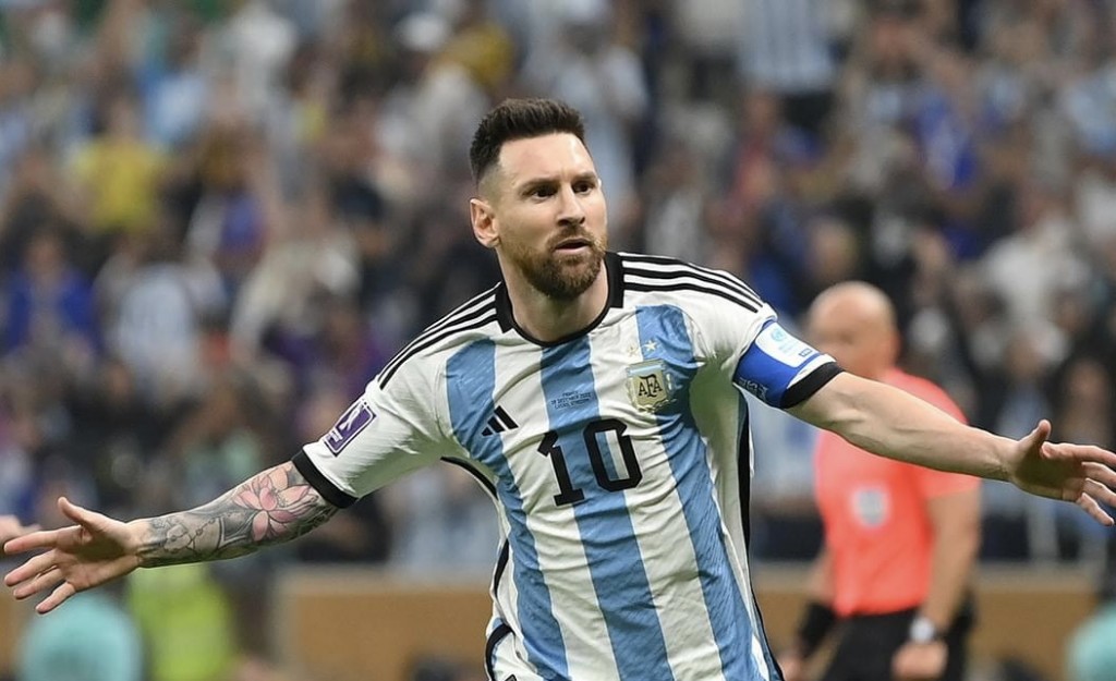 Messi World Cup gai beynunkuri 6 jersey eh, 6.1 million pound ah vikkaalaifi