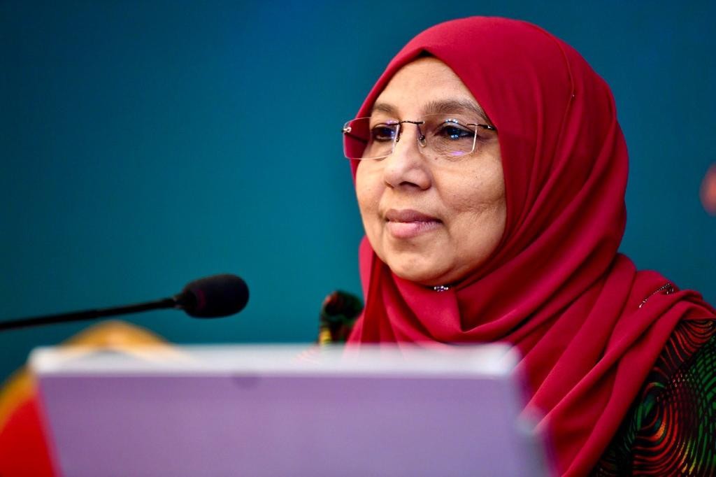 Anhen kuhjjaku vaki gothakah hedhun elhumakee ekuhjjaa aa medhu jinsee gonaa kuran huhhdha libey kameh noon: Gender Minister
