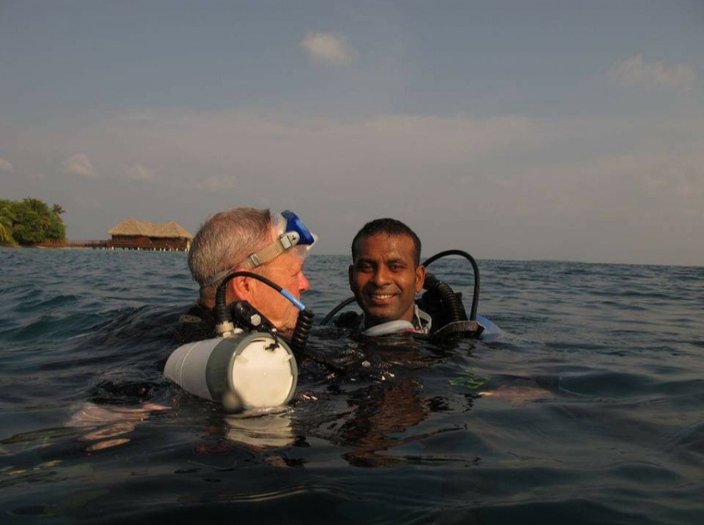 Vazeefaain kandaeh nulaa, adhives nikunnaanee vesheege himaayathugai: Iqbal