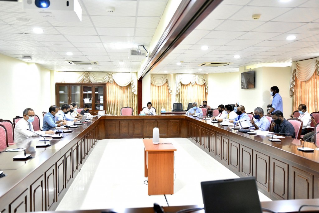 Bodu hiyaanaathuge massalaigai mihaathanah 13 faraathakah dhauvaakuran vanee fonuvaafai: Committee